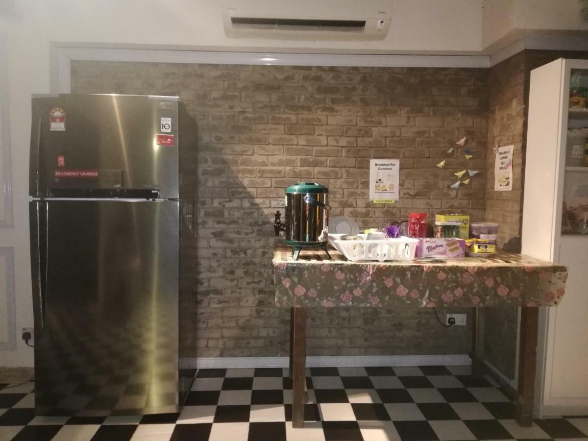 Auberge de jeunesse Balada à Kota Kinabalu Extérieur photo